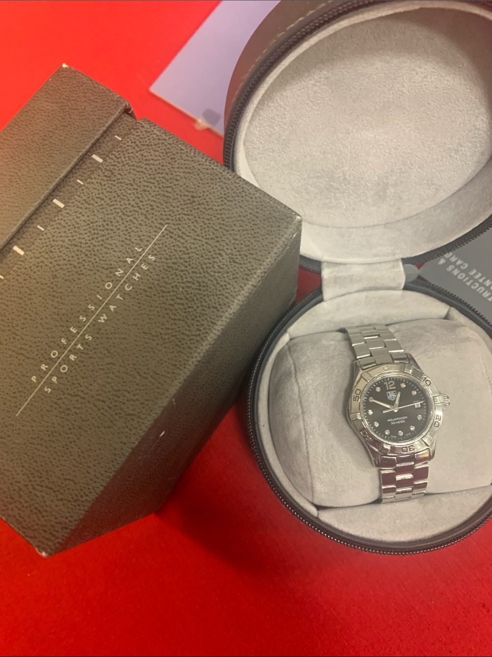 Tag Heuer Aquaracer Diving Watch with a black dial and diamond detailing - Picture 5 of 13